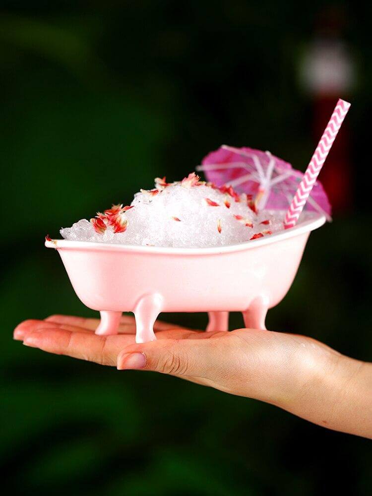 3D Realistic Bathtub Milkshake Cup - Image 5