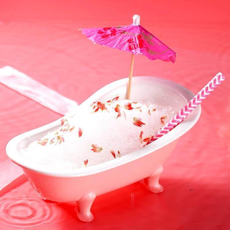 3D Realistic Bathtub Milkshake Cup - Image 2