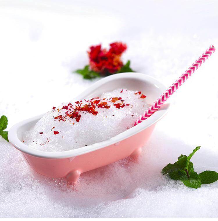 3D Realistic Bathtub Milkshake Cup - Image 1