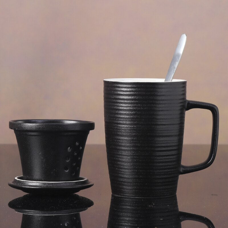 Ceramic Tea Infuser Mug With Lid - Image 0