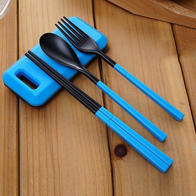 Portable Folding Travel Dinnerware Set - Image 8