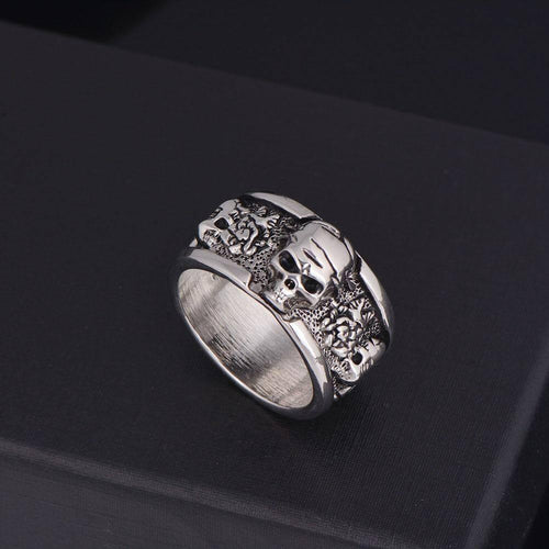 Silver Gothic Skull Unisex Rings - Image 0