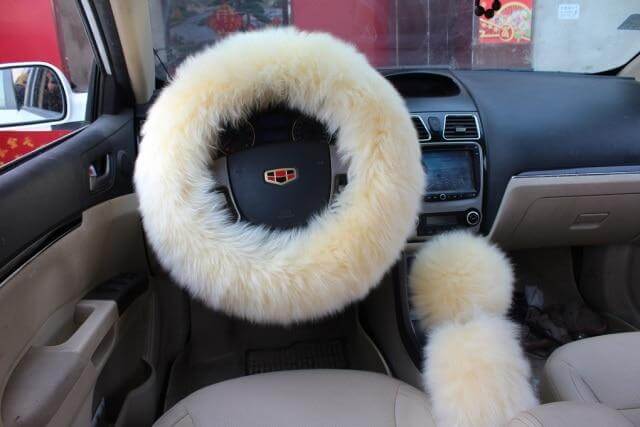 Universal Plush Warm Steering Wheel Cover - Image 5