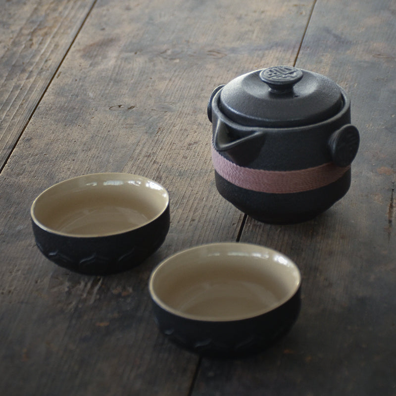 Elegant Ceramic Vintage Travel Teapot - Image 5