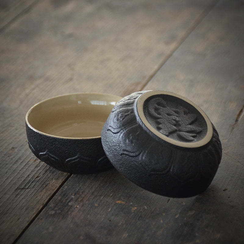 Elegant Ceramic Vintage Travel Teapot - Image 6