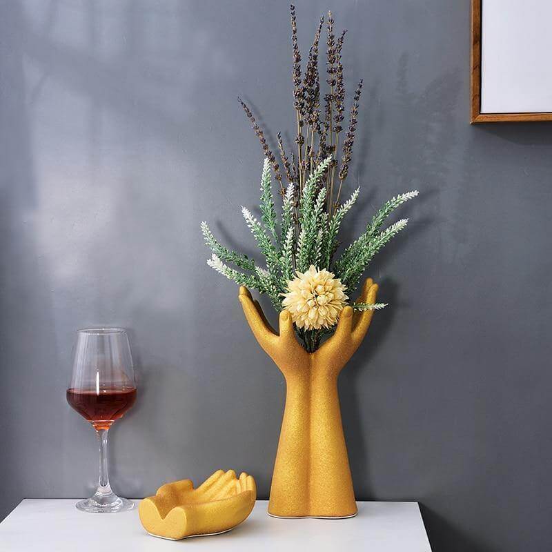 European Hand Model Ceramic Vase Decoration - Image 0