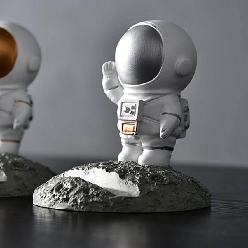 Simple Astronaut Mobile Phone Stand Holder - Image 5