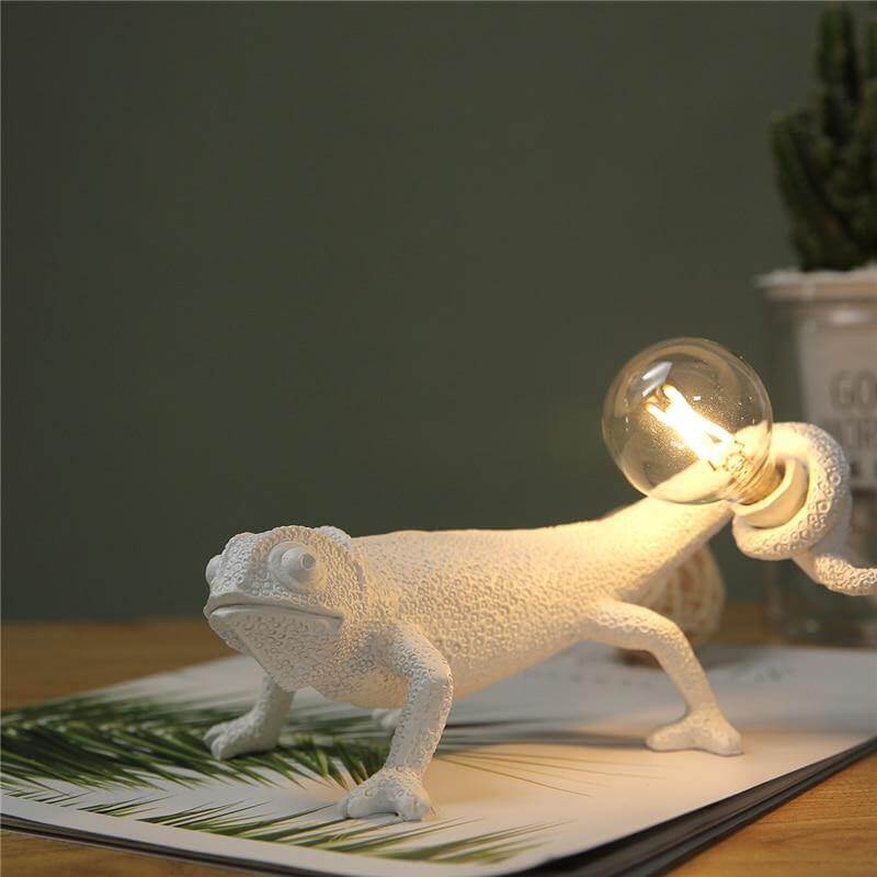 Nordic Modern Chameleon Lizard Desk Light - Image 4
