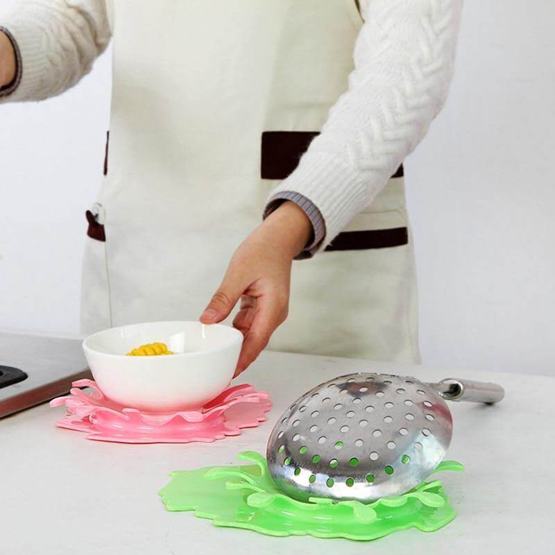 Splashing Tomato Sauce Spoon Holder - Image 3