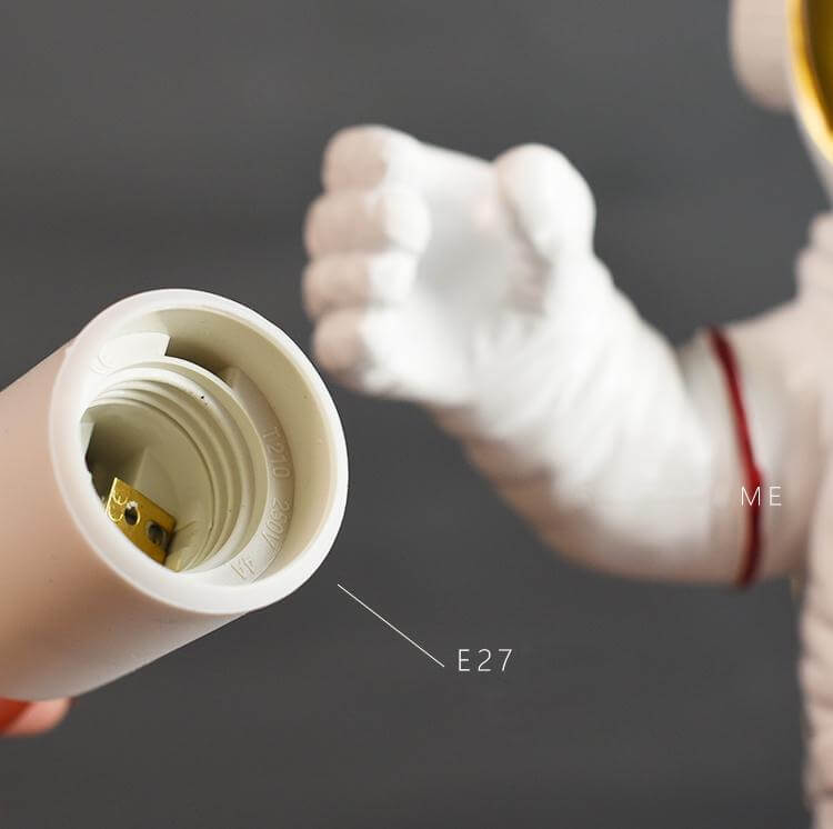 Minimal Resin Astronaut Table Lamps - Image 3