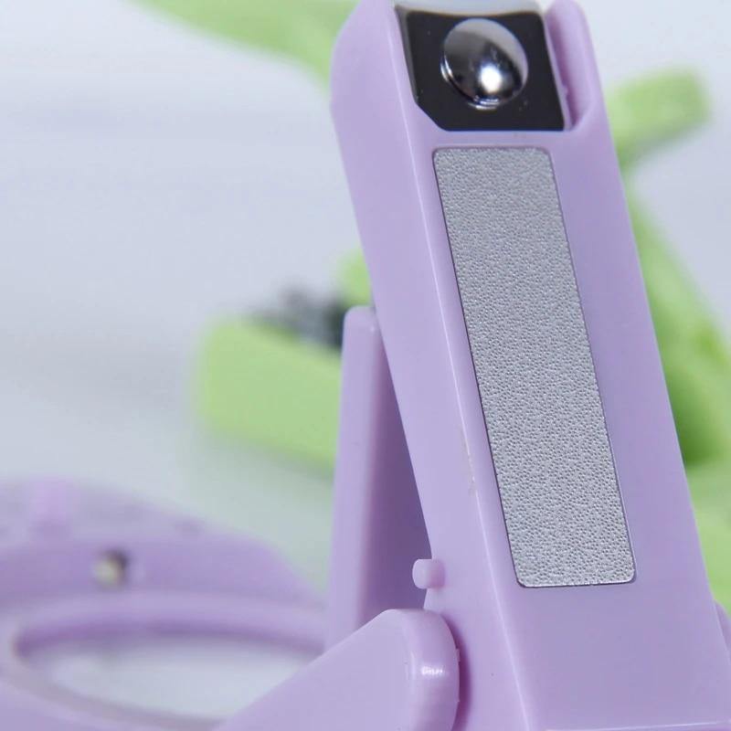 LED Magnifier Nail Clippers - Image 3