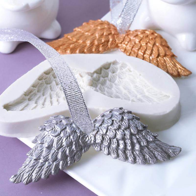 Angel Wings Silicone Baking Mold - Image 1