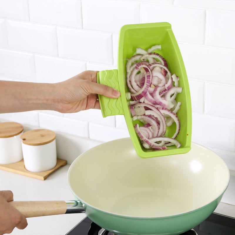 Portable Cutting Board Vegetable Drainer - Image 4