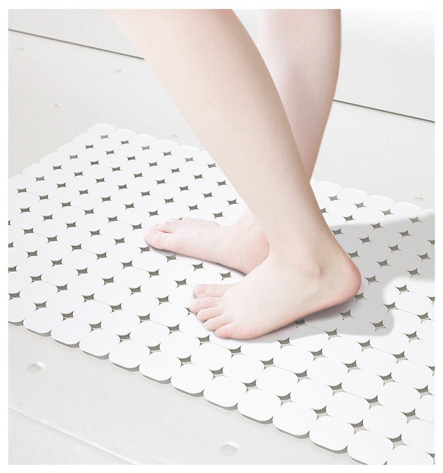 Non-Slip Easy Fold Bathroom Mat - Image 1