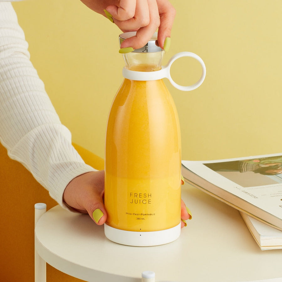 Elegant Mini Portable Fruit Juicer Blender - Image 2