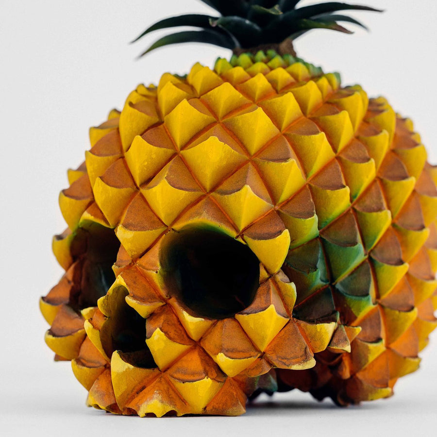Creative Resin Gothic Pineapple Skull Statue - Image 4