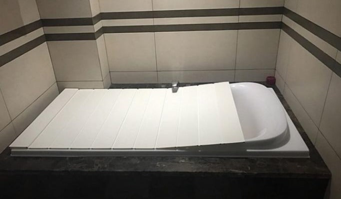 Creative Foldable Anti-Dust Bathtub Cover Tray - Image 3
