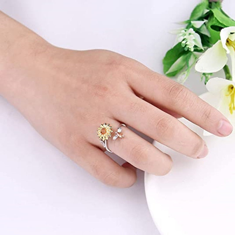 Elegant Sunflower Sunshine Rotating Ring - Image 1