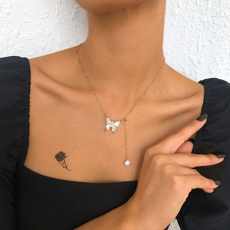 Butterfly Pendant Zircon Necklace - Image 0