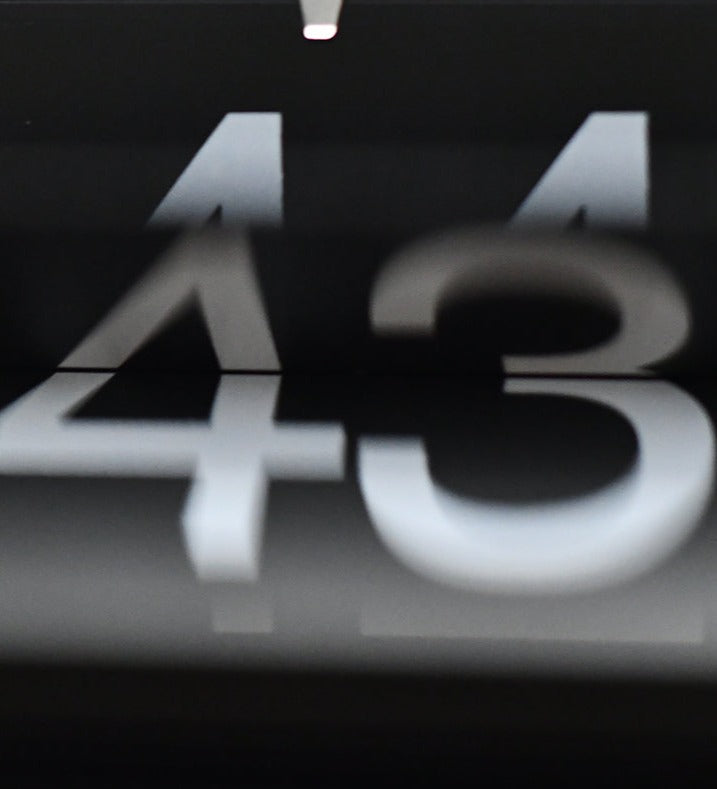 Elegant Retro Auto Flip Desk Clock - Image 9