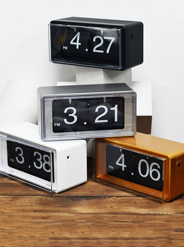 Elegant Retro Auto Flip Desk Clock - Image 5