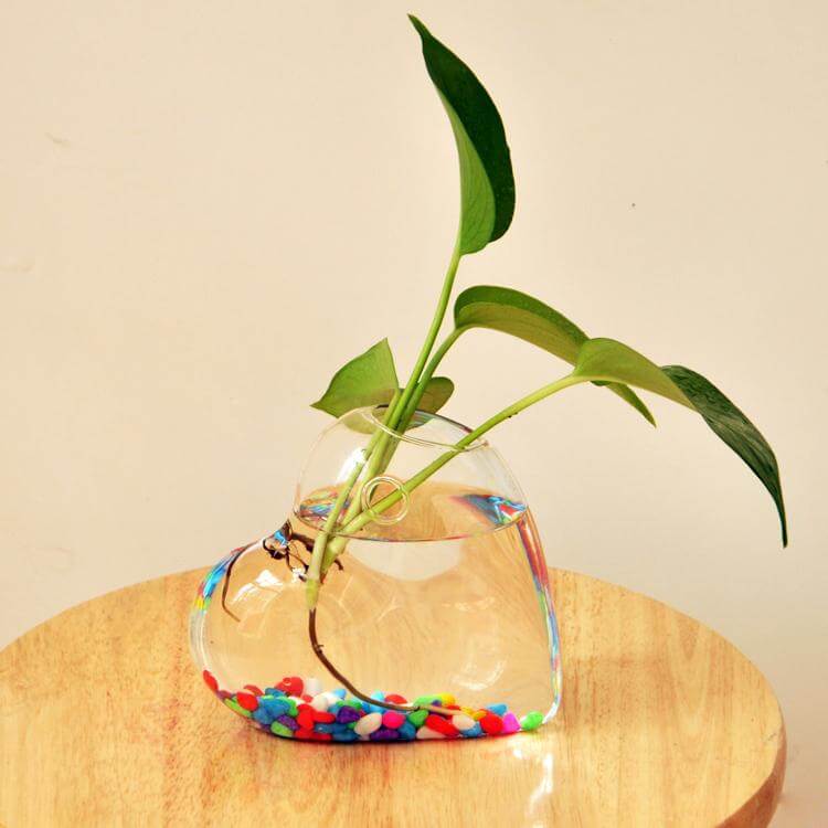 Heart Shaped Flower Vase - Image 1