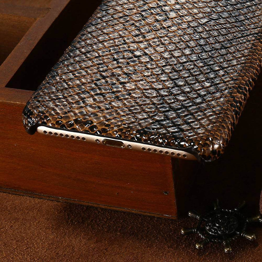 Luxury Crocodile Snake Leather Case For Iphone - Image 7