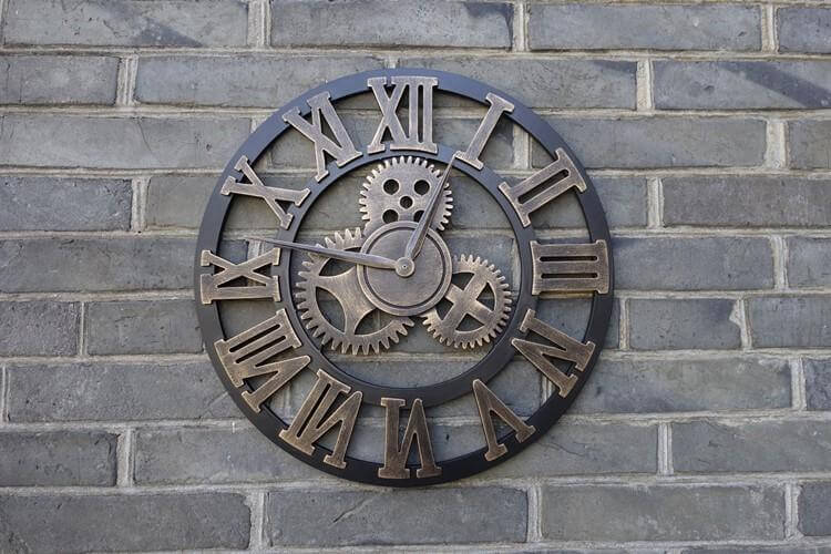 Handmade Oversized 3D Retro Decorative Wall Clock - Image 0