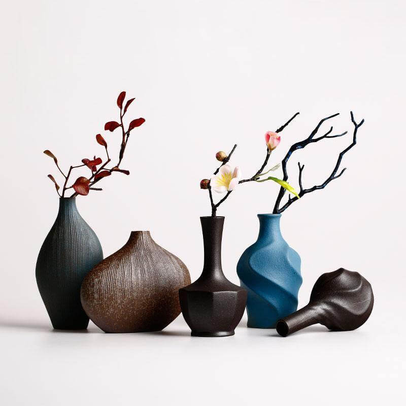 Traditional Chinese Ceramic Vases - Image 0