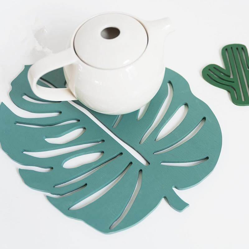 Creative Nordic Style Green Leaf Shape Wood Placemats - Image 2
