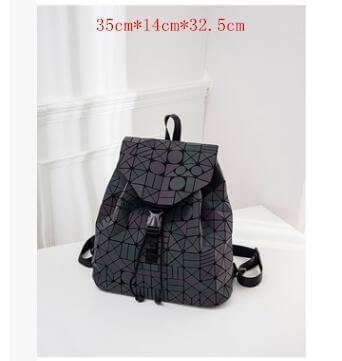 Diamond Lattice Geometric Women Purse - Image 22