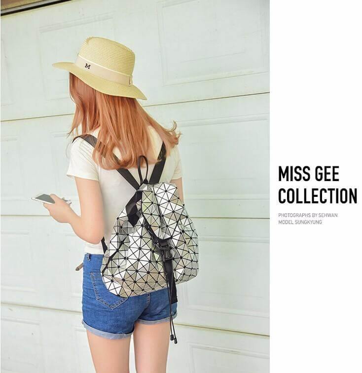 Diamond Lattice Geometric Women Purse - Image 9
