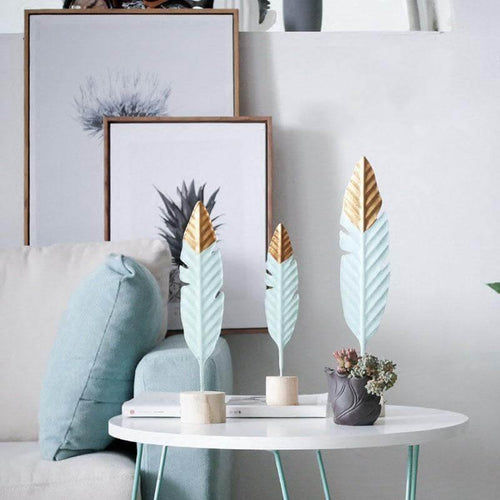 Modern Fairy Miniature Feather - Image 0