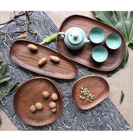 Irregular Natural Wood Plates - Image 0