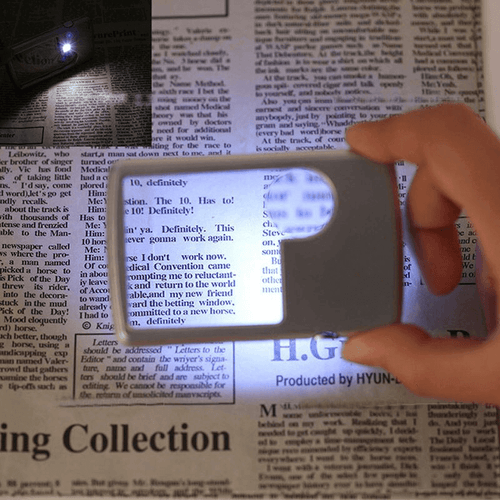 Pocket Credit Card Size Mini Led Light Magnifying Glass - Image 0