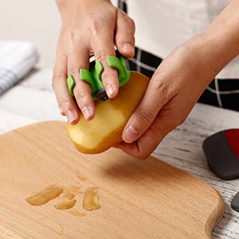 Double Finger Vegetable Peeler - Image 4