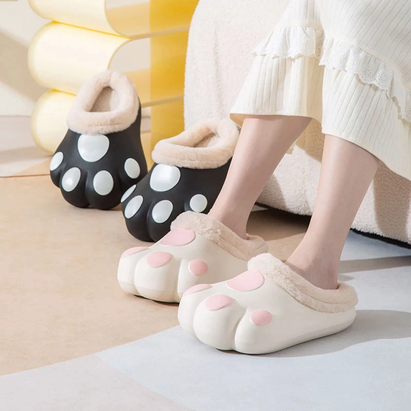 Big Cat Claws Warm Slippers - Image 0