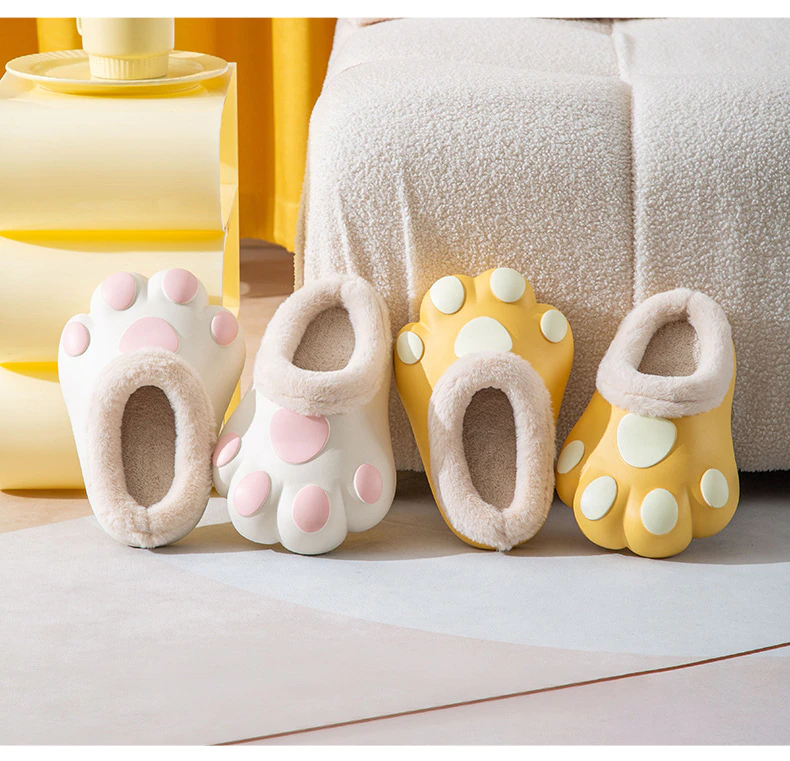 Big Cat Claws Warm Slippers - Image 1