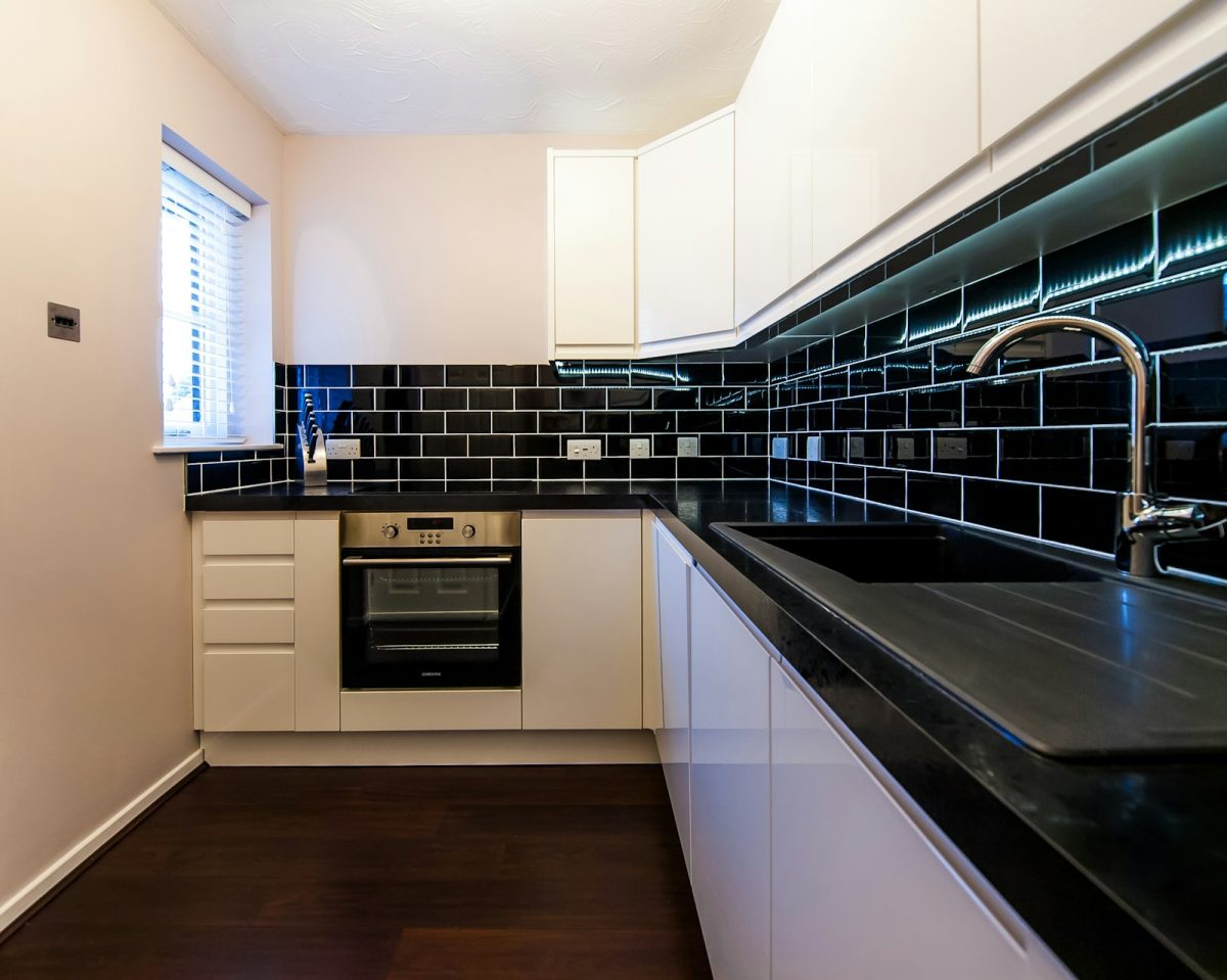 Kitchen Backsplash: A Step-by-Step DIY Installation Guide