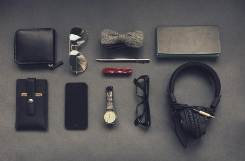 Trendy Accessories Right Now: Your 2024 Style Guide