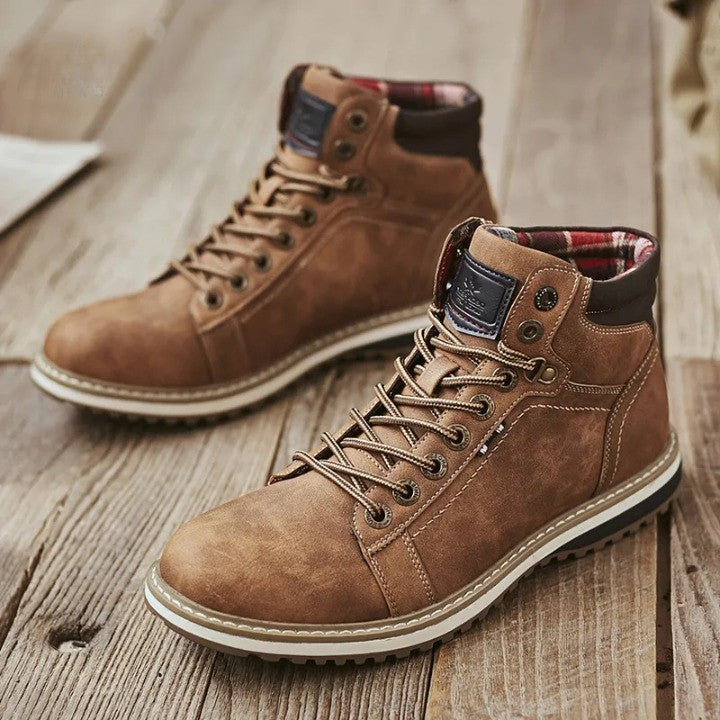 Italian Vintage Leather Lace-Up Warm Winter Boots - Image 0