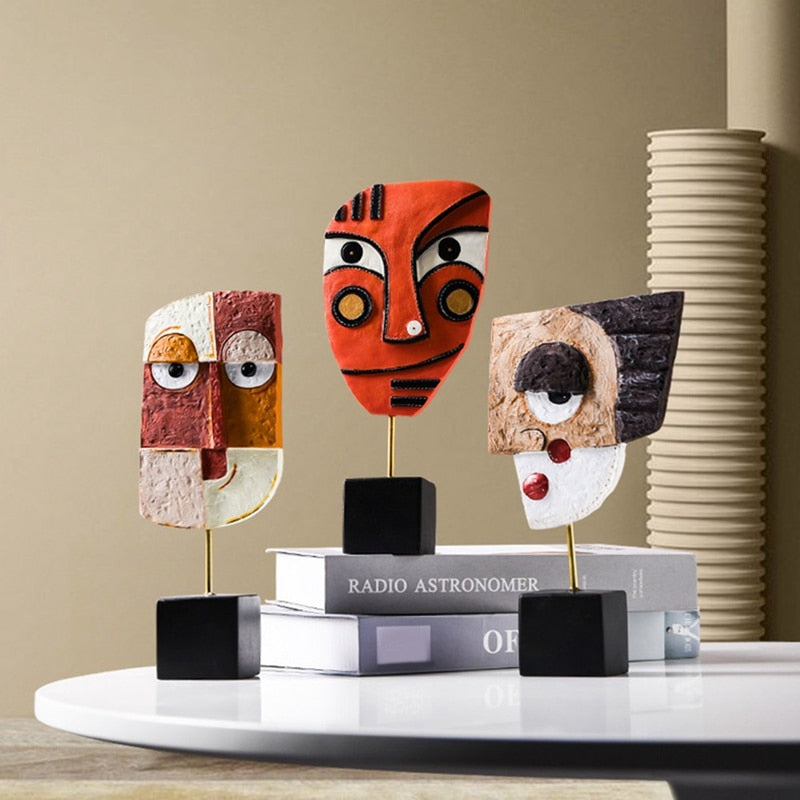 Abstract Pop Art Face Home Sculpture - Image 0