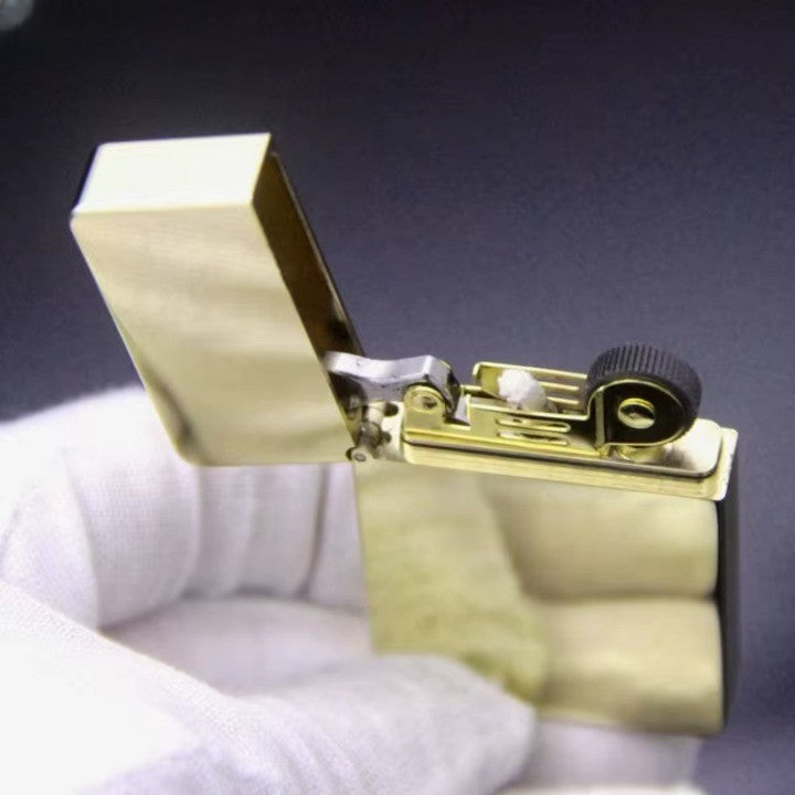 Classic Vintage Brass Windproof Lighter - Image 3