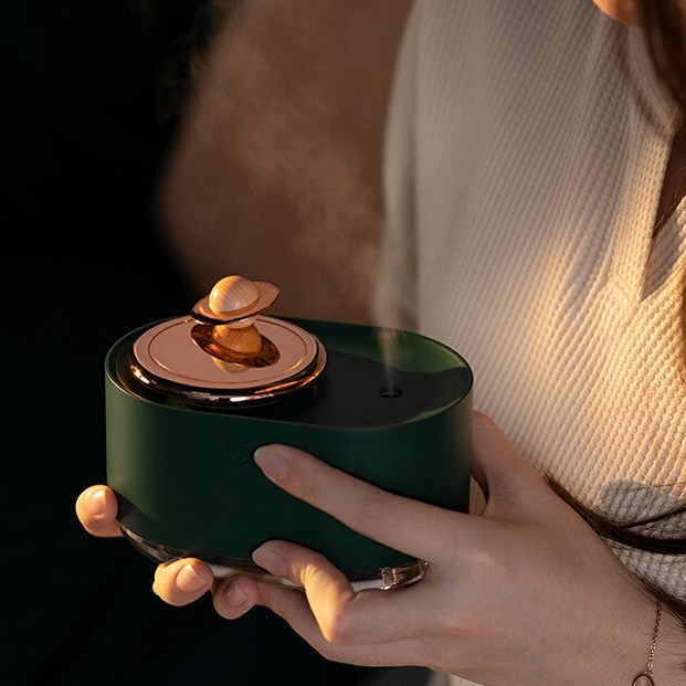 Rotating Planet Space USB Humidifier - Image 0