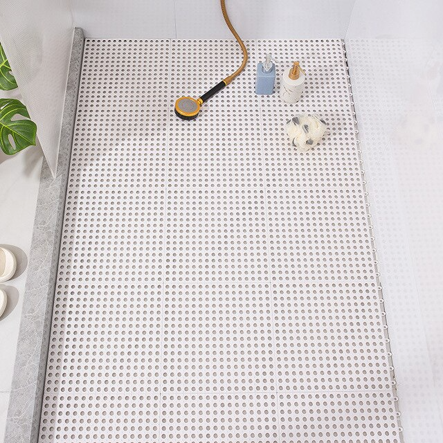 Non-Slip Easy Draining Bathroom Mat - Image 17