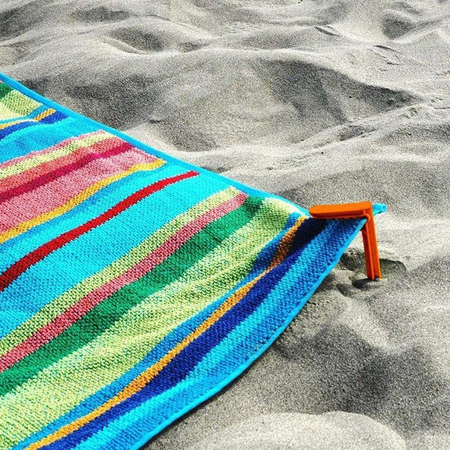 Beach Towel Holder Clips - Image 0