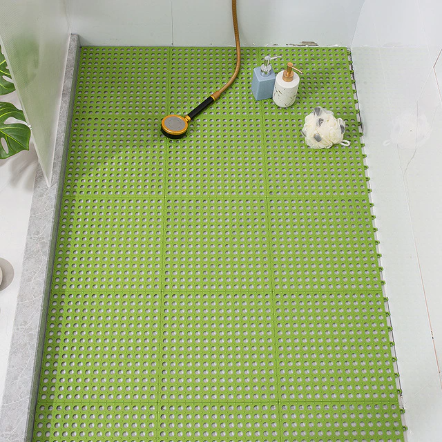 Non-Slip Easy Draining Bathroom Mat - Image 18