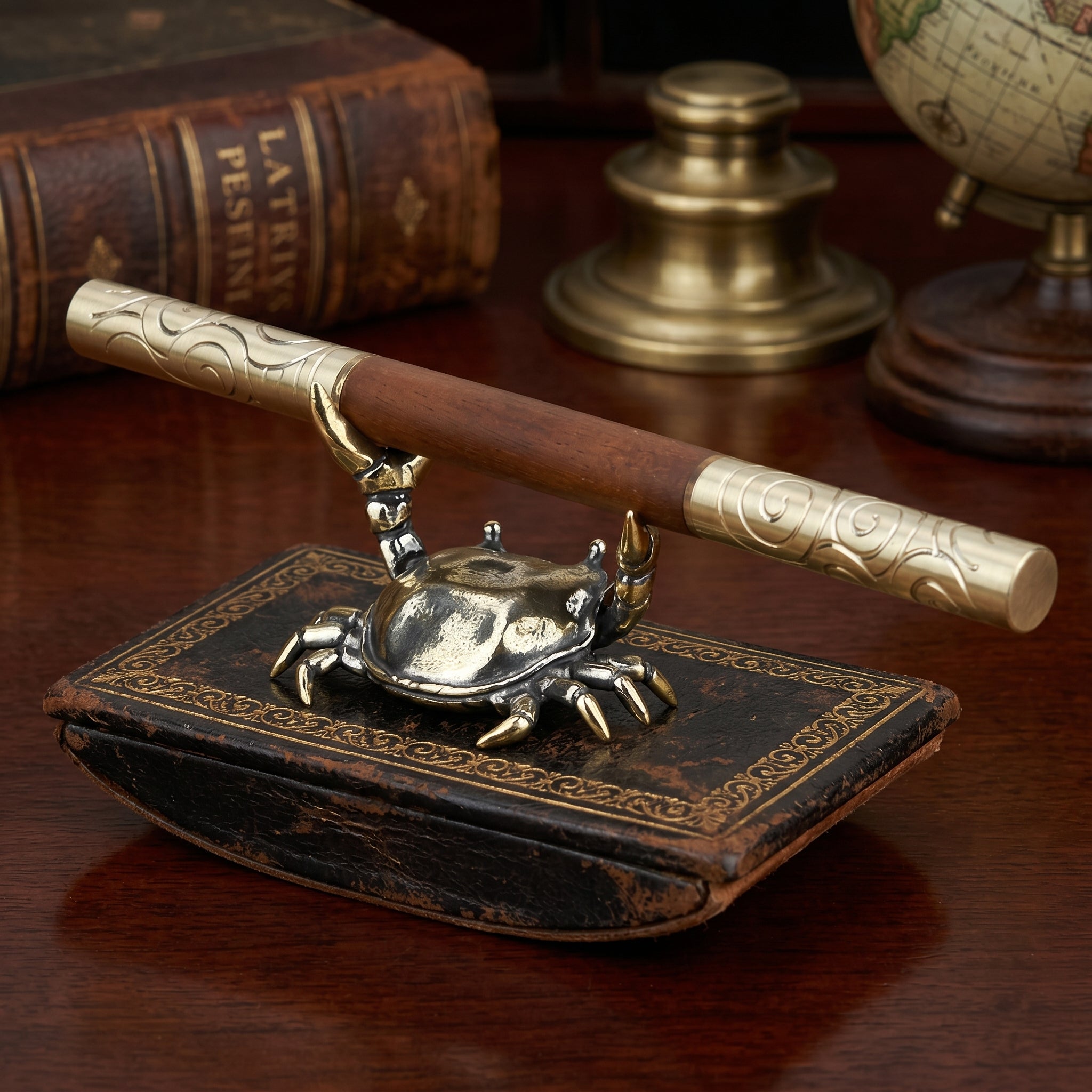 Coastal Crab Sculpture Vintage Desktop Statue - Image 2