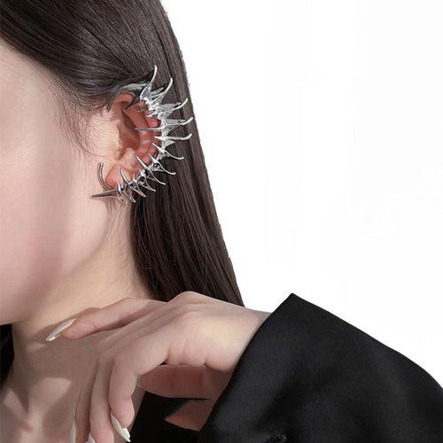Cyberpunk Skeleton Spike Ear Clip - Image 0