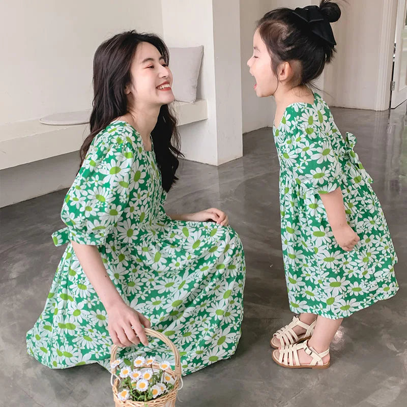 Cute Matching Mother Daughter Floral Print Sleeveless Top - Image 4